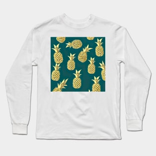 Golden pineapple pattern on a green background Long Sleeve T-Shirt